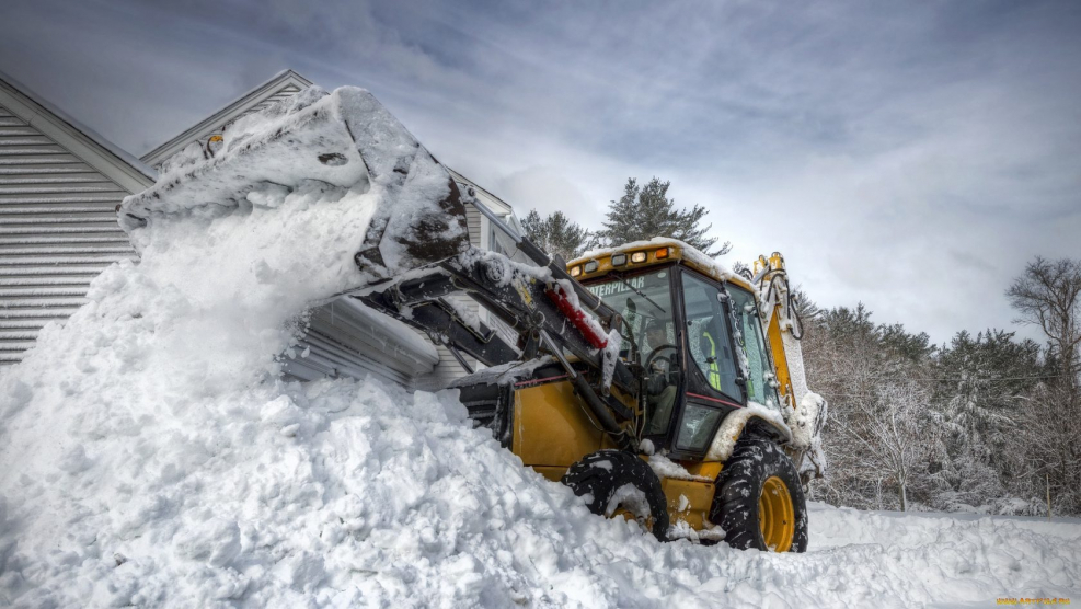 Экскаватор JCB уборка снега