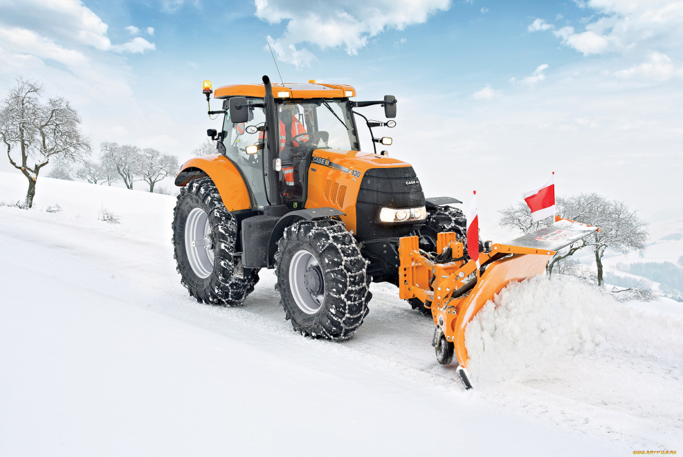 Трактор Valtra зимой