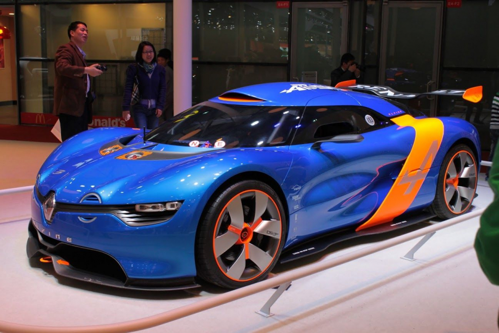 Renault спорткар