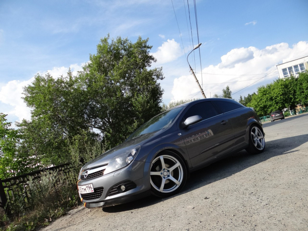 Opel Astra h GTC на 18 дисках