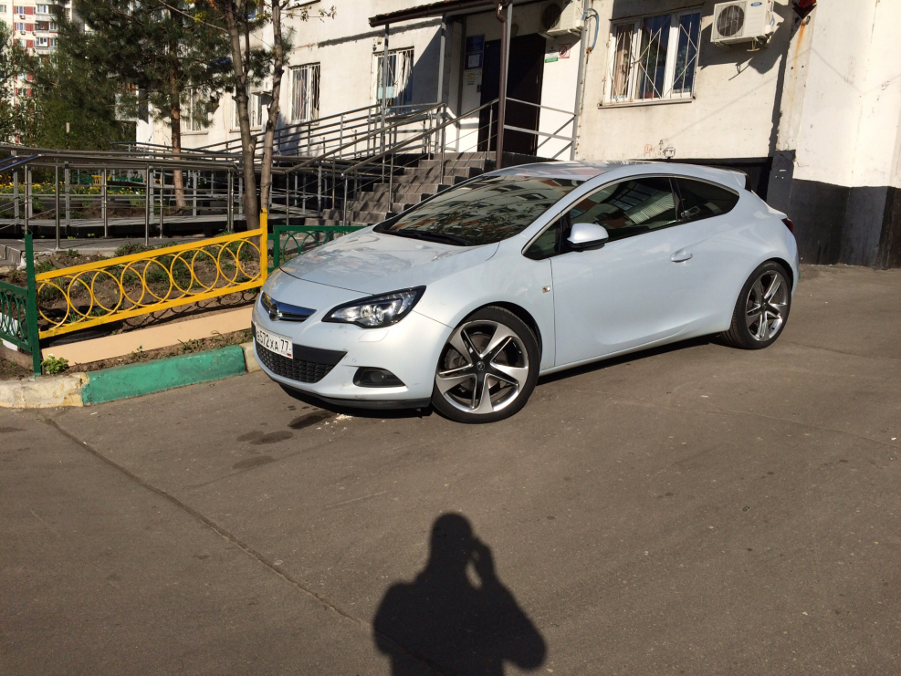 Диски Opel Astra j GTC r20