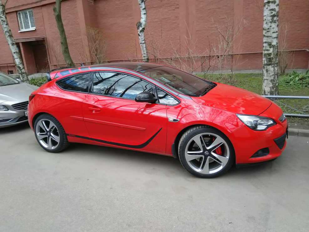 Opel Astra GTC 2014