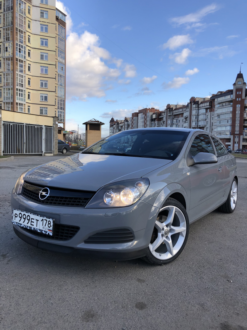 Opel Astra h r18