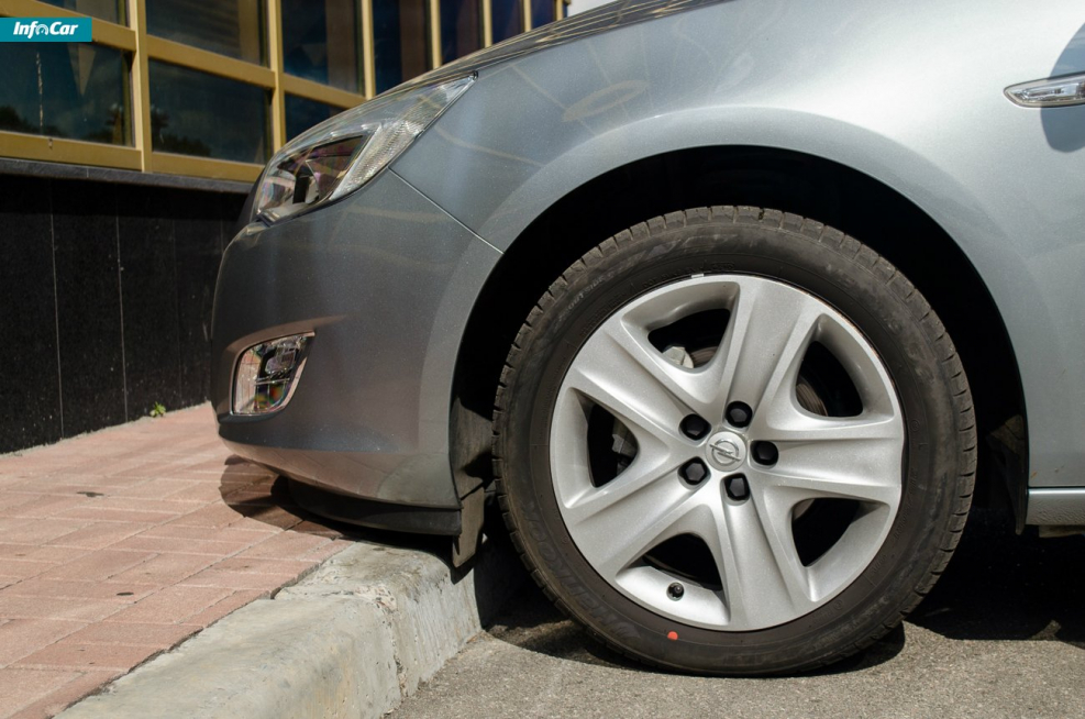 215/55 R16 на Астра j
