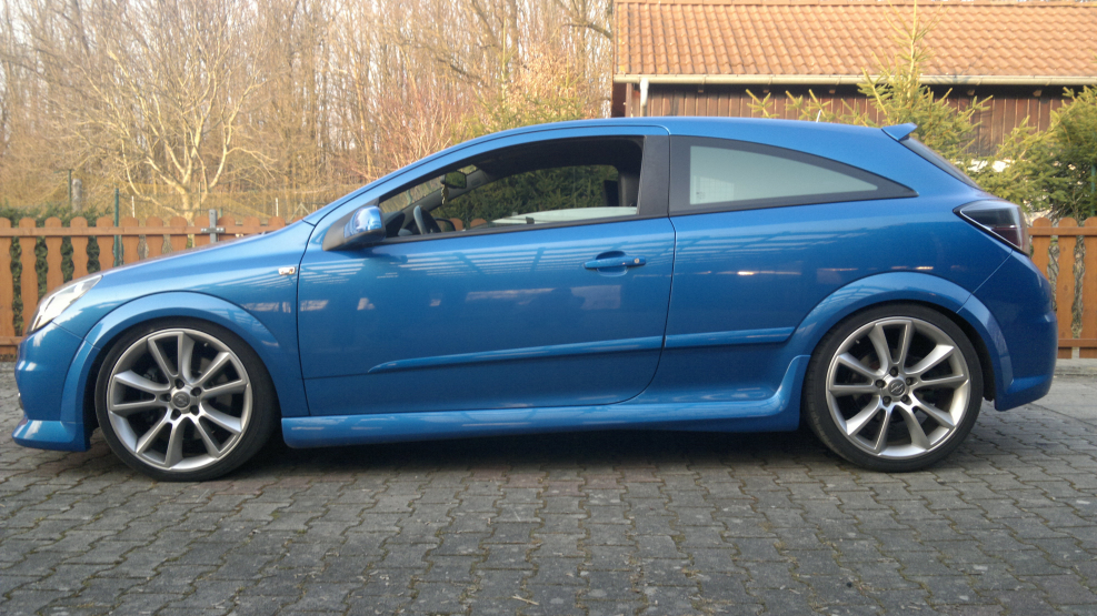 Opel Astra r17 OPC