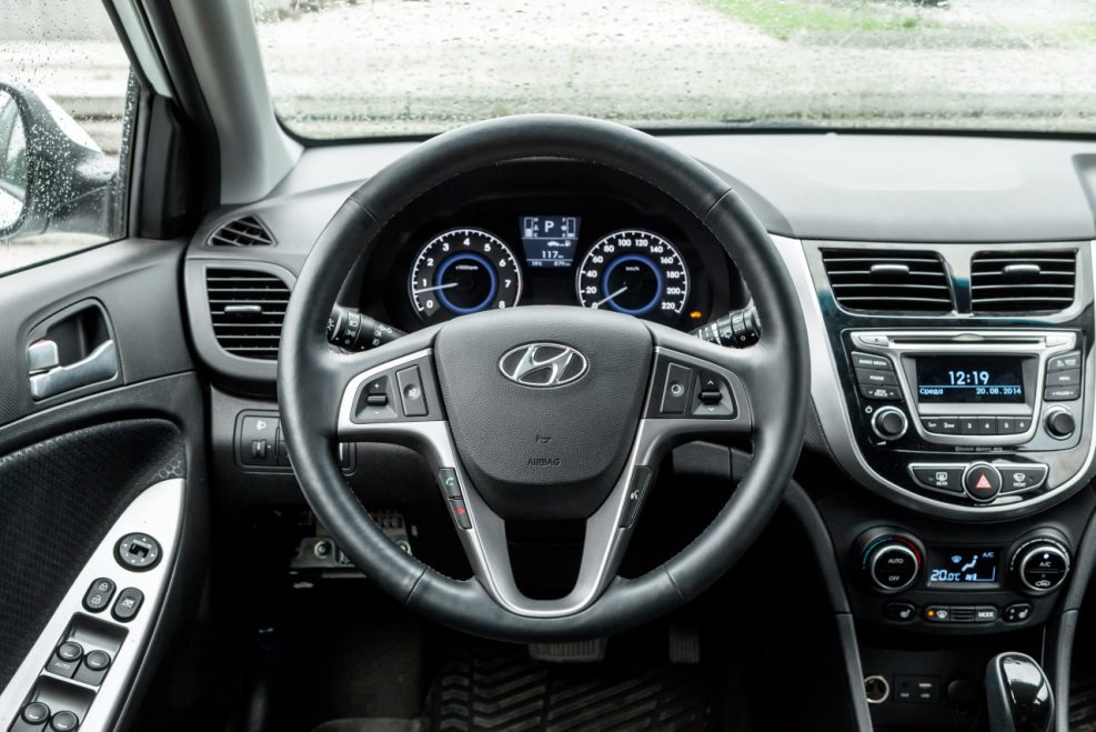 Hyundai Solaris 2013 салон