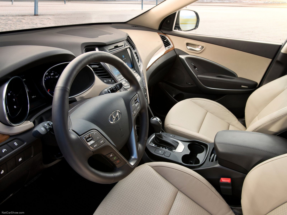 Hyundai Santa Fe 2013 светлый салон