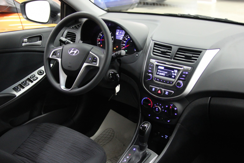 Hyundai Solaris 2015 1.6 автомат
