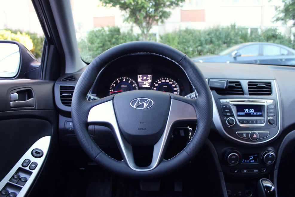 Hyundai Solaris внутри