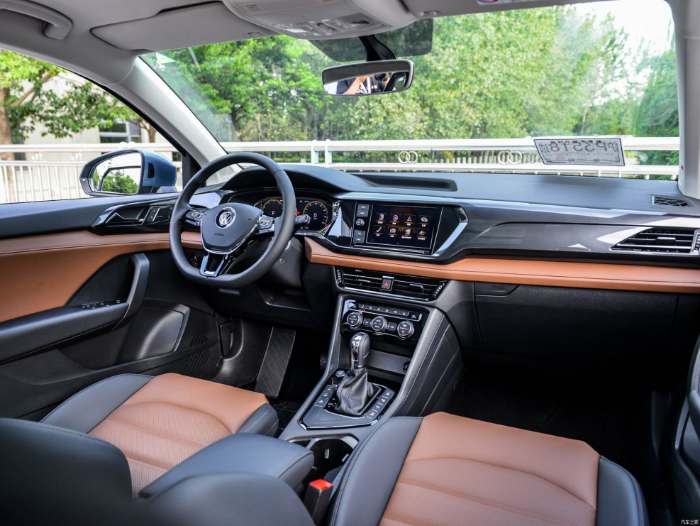 Volkswagen Tharu 2020 салон