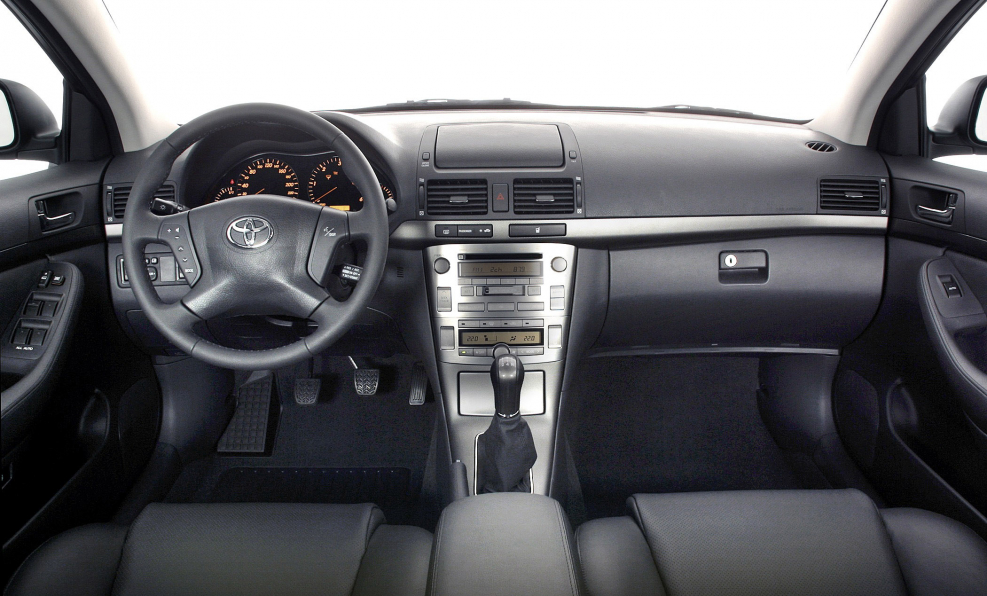 Toyota Avensis 2006 Interior