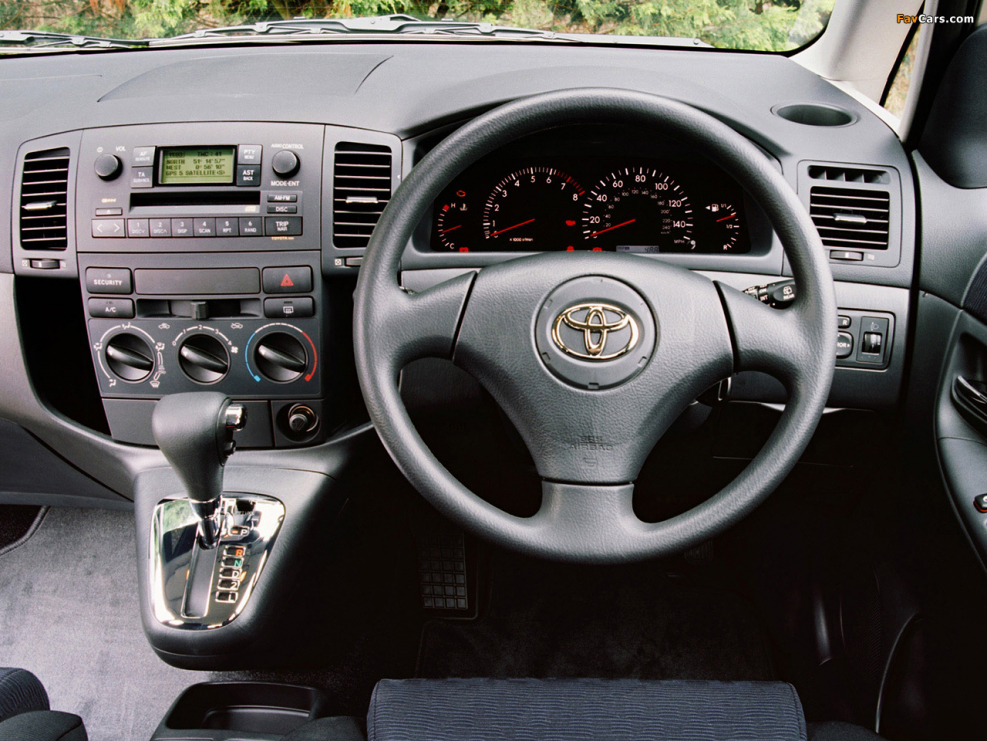 Toyota Corolla Verso 2002