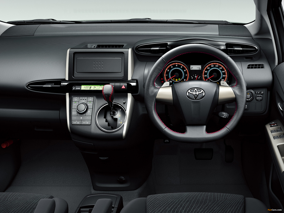 Toyota Wish 2014 салон