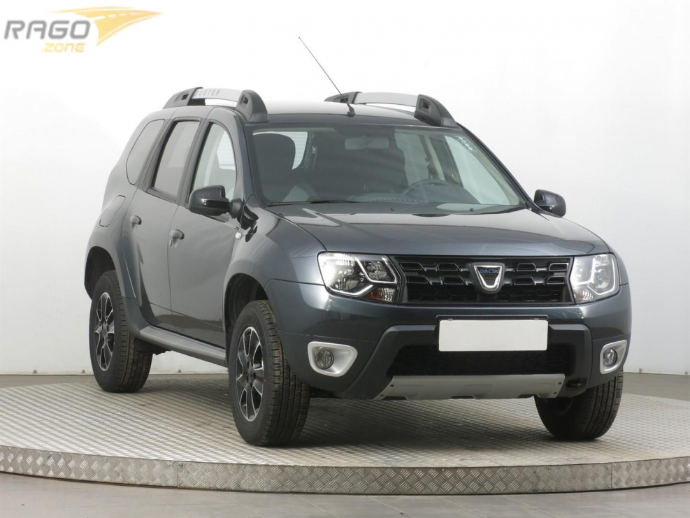 Renault Duster серебристый 2013