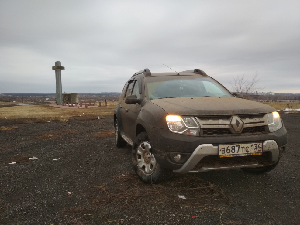 Renault Duster серый