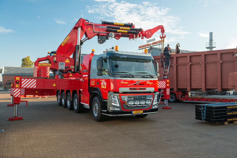 Volvo 10x4 манипулятор