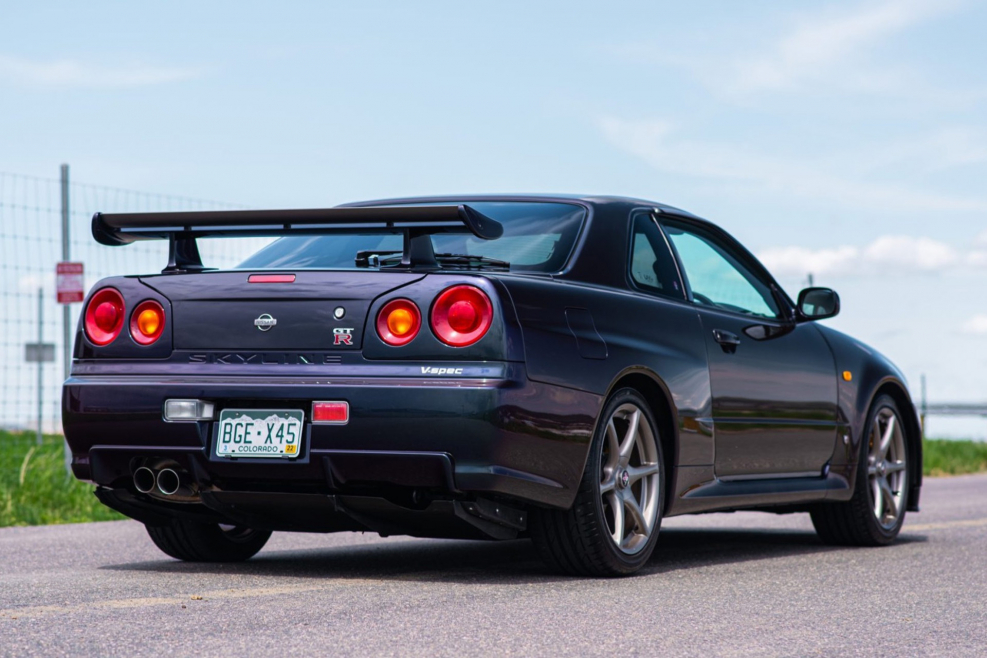 Nissan Skyline 1998