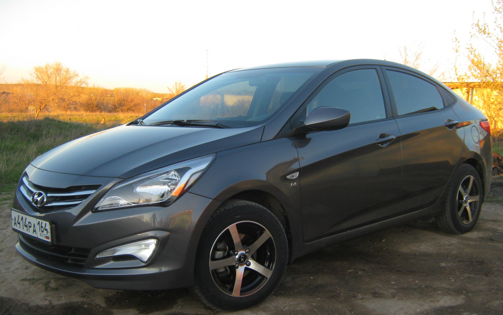 Hyundai Solaris r16 черный