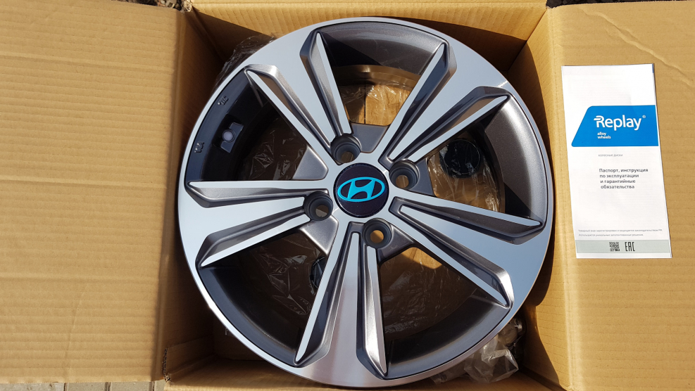 Hyundai Solaris 2015 на r17