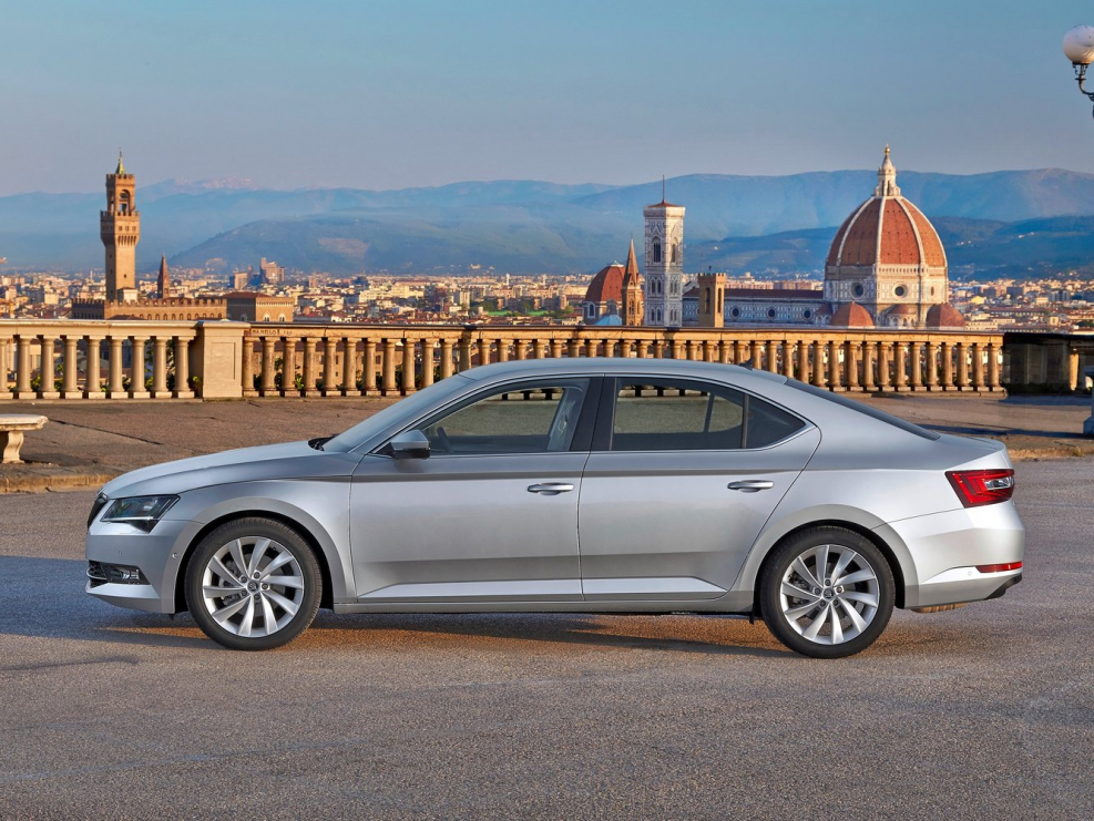 Skoda Superb лифтбек III