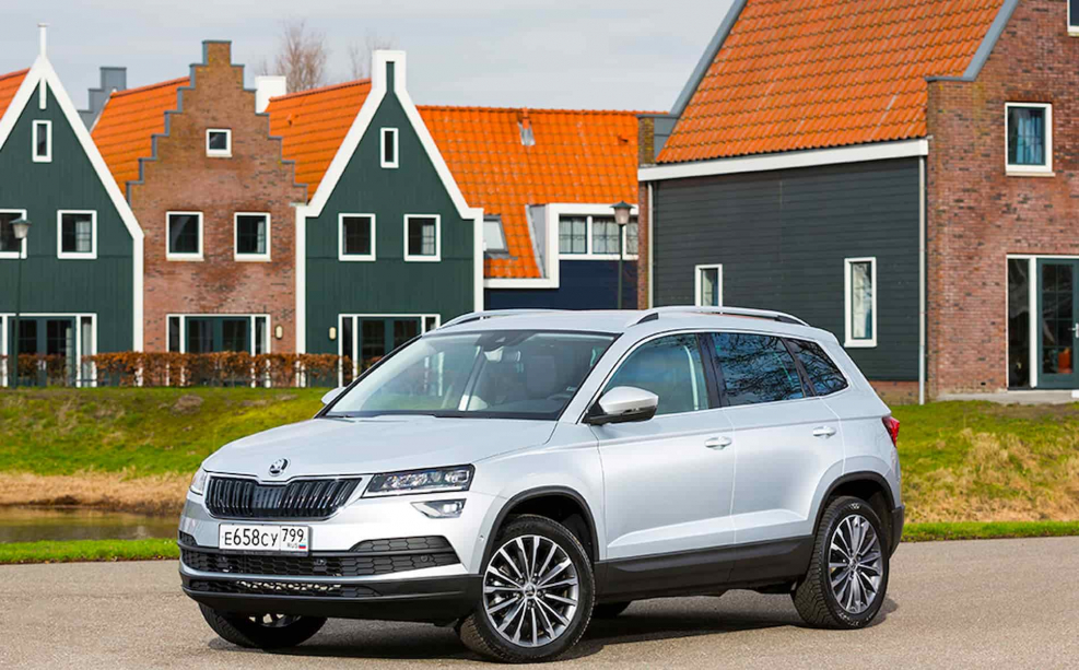 Skoda Karoq бежевый
