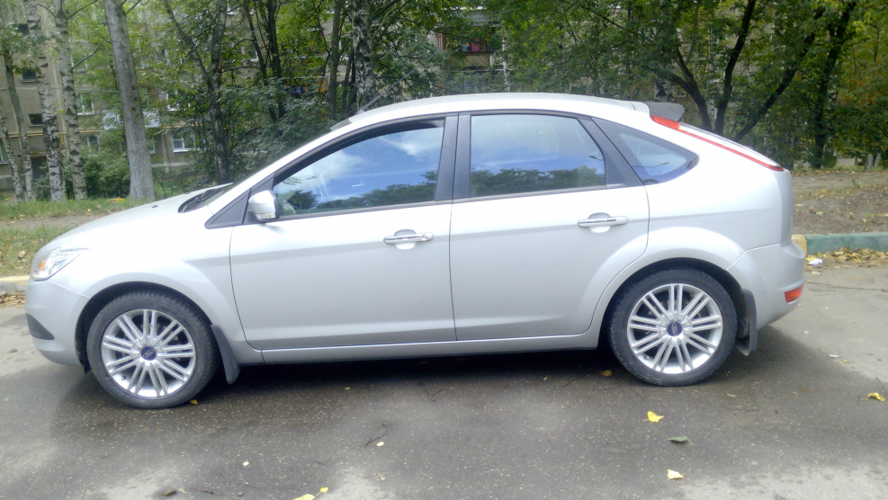 215/45 R17 Ford Focus