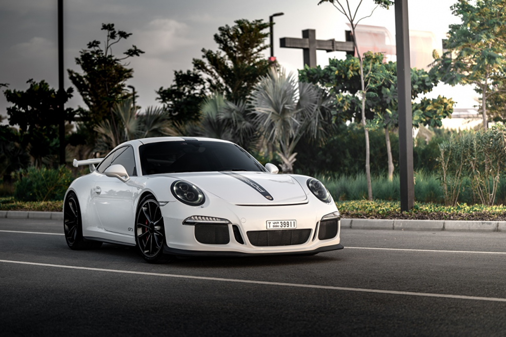 Porshe 911 White
