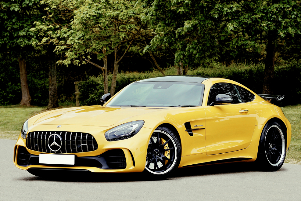 AMG кабриолет жёлтый