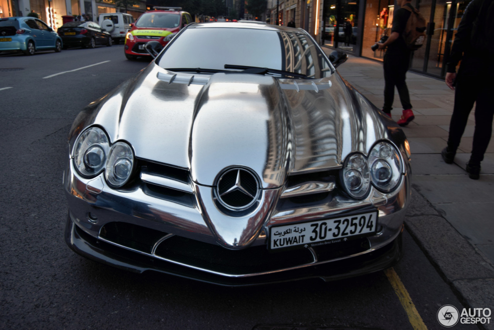 Хромовый Mercedes Benz
