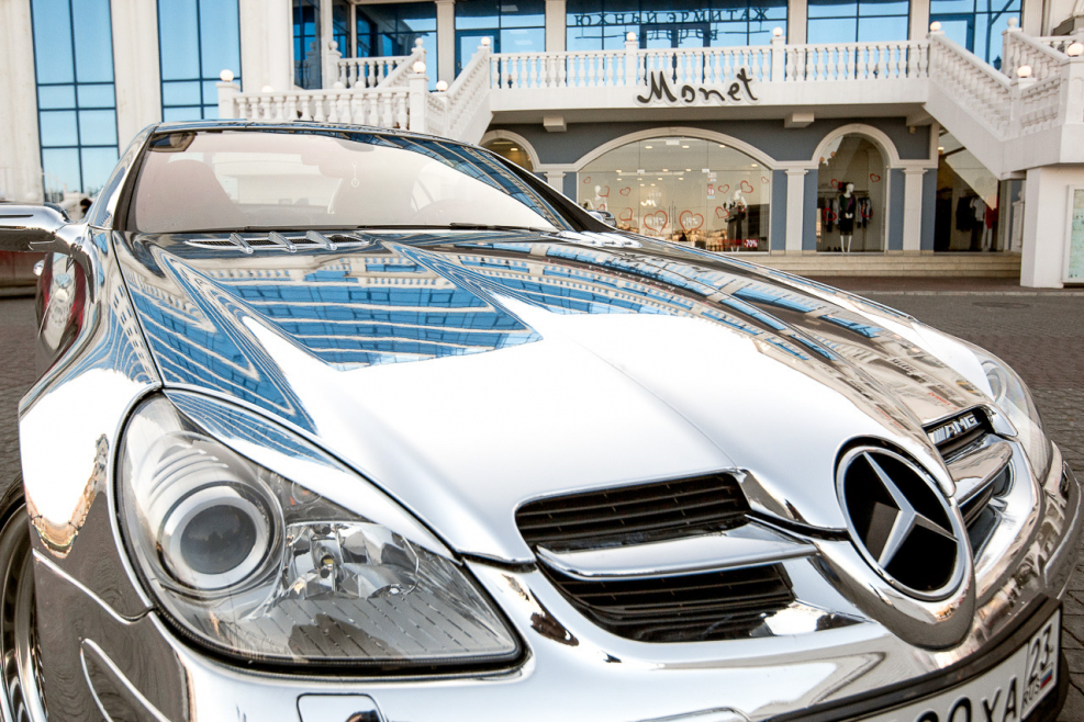 Хромовый Mercedes Benz
