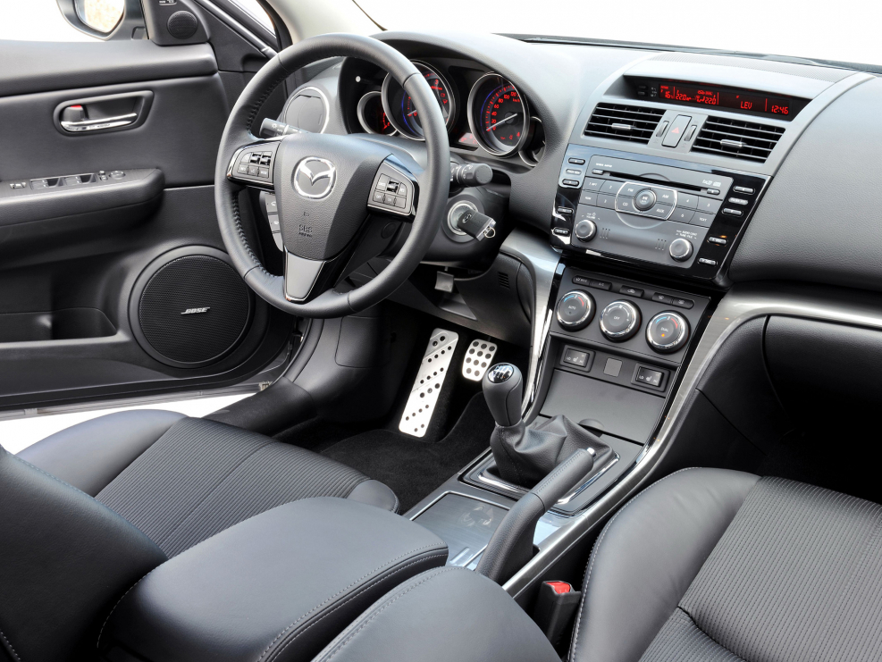 Mazda 6 GH салон
