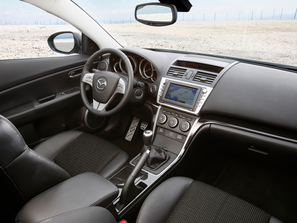 Mazda 6 2007 салон