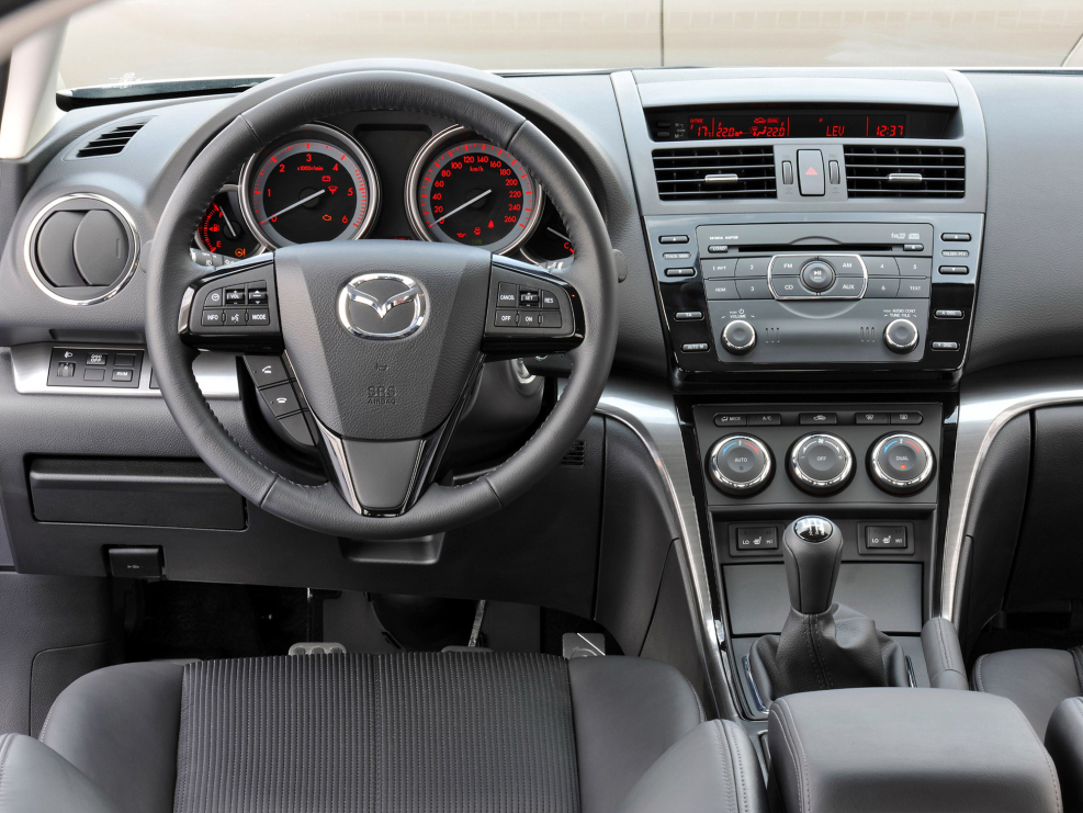 Mazda 5 2010 Interior
