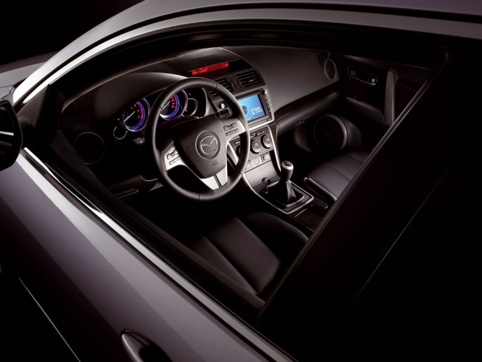 Mazda 6 II GH салон