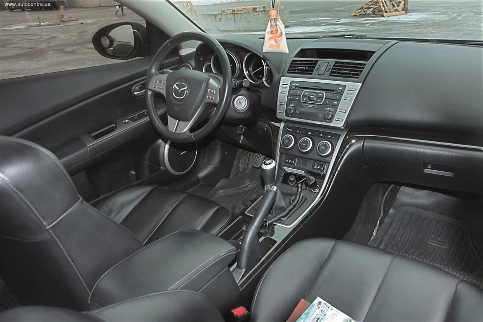 Mazda 6 GH Рестайлинг салон