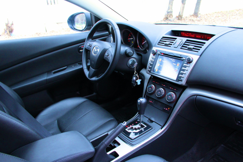 Mazda 6 GH Interior