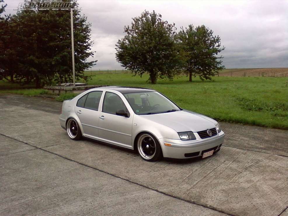 Volkswagen Bora белый