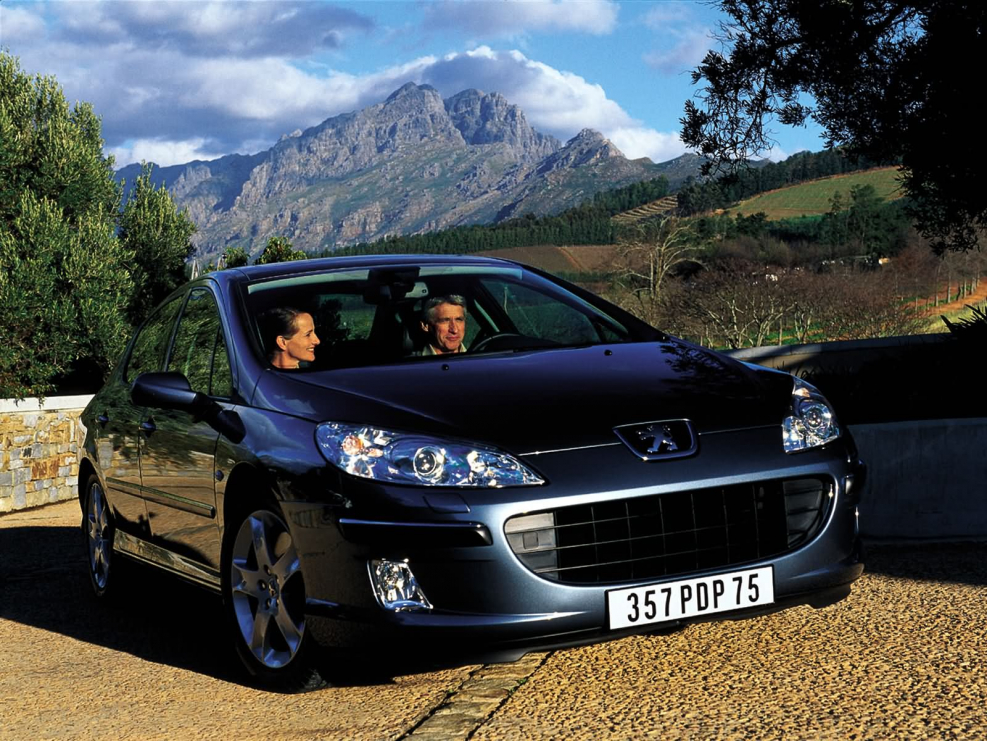 Машина Peugeot 408 белая