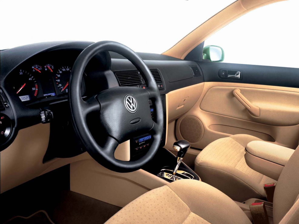 Golf 4 салон