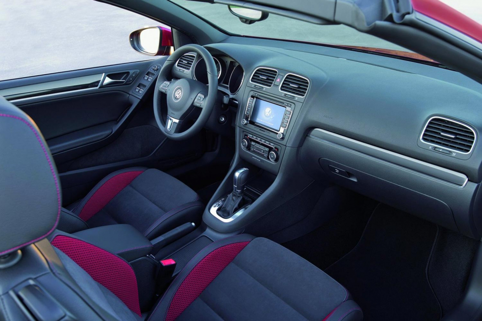 Volkswagen Golf 2011 салон