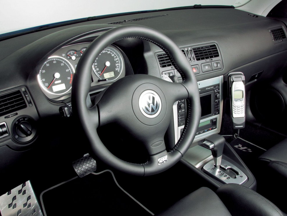 Volkswagen Golf 4 салон