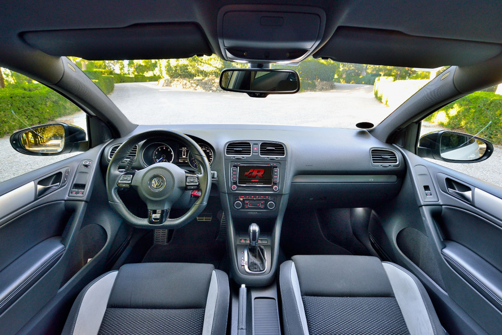 Volkswagen Golf 6 салон