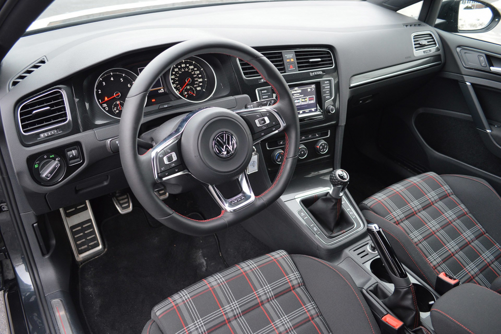 Volkswagen Golf mk7 GTI салон