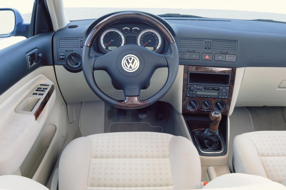 Volkswagen Bora 1999 салон