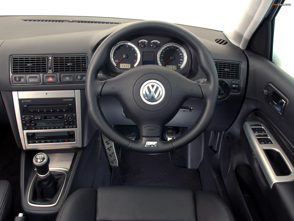 VW Golf 4 GTI салон