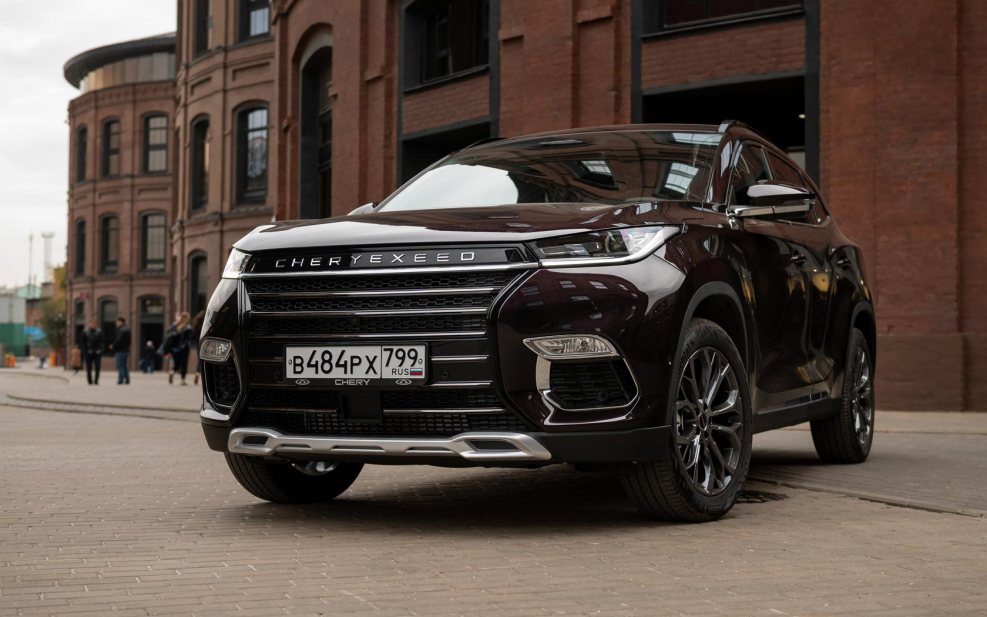 Китайский кроссовер Chery Exeed TXL, 2020