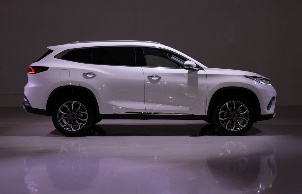 Китайский кроссовер Chery Exeed TXL, 2020