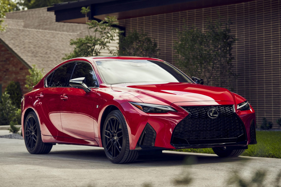 Lexus is 350 2021