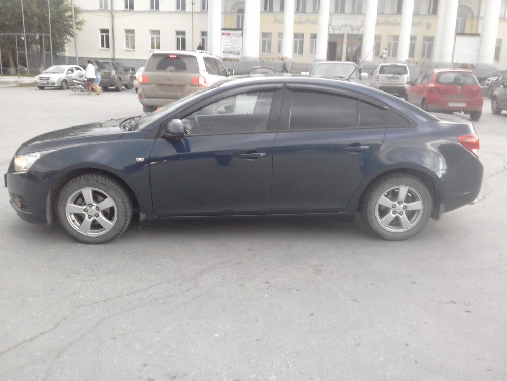 Тонированная Шевроле Круз седан 2012