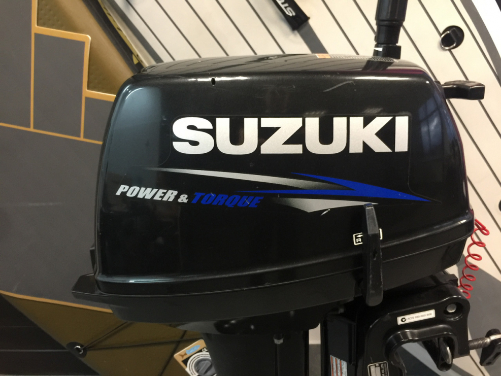 Suzuki DT 9.9 as